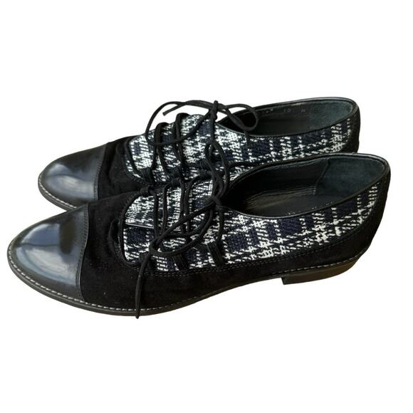 Stuart Weitzman Shoes - Stuart Weitzman black white retro plaid laceup suede loafers size 10 academia